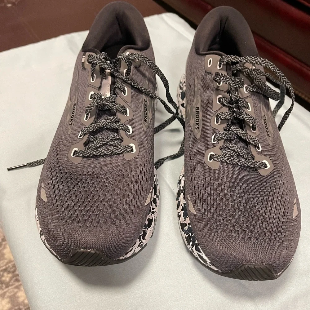 Brooks Black and White Athletic Shoes - Picture 2 of 4